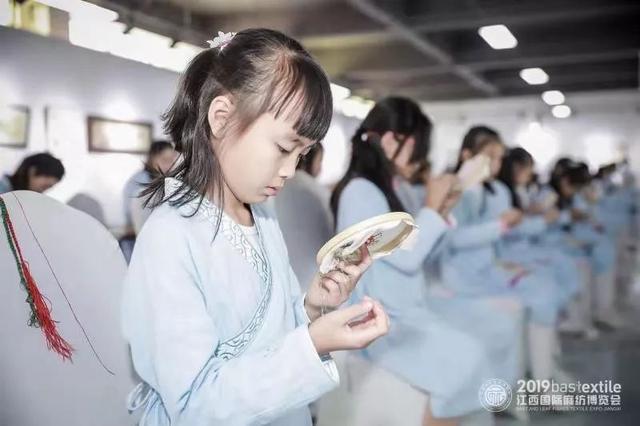 纺织头条｜时尚麻艺绽放在这里，2019江西国际麻纺博览会盛大开幕