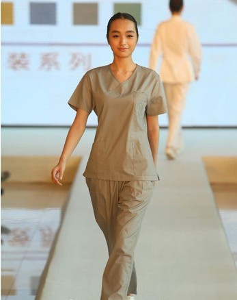 点击图片查看详情 人口办制服_漳平市工商局举行新式制服换装仪式(2)